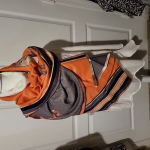 31: Horse Scarf: NWOT